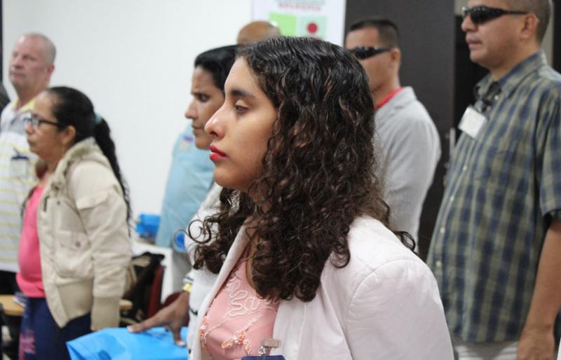 Personas con discapacidad visual, en el auditorio del INCI