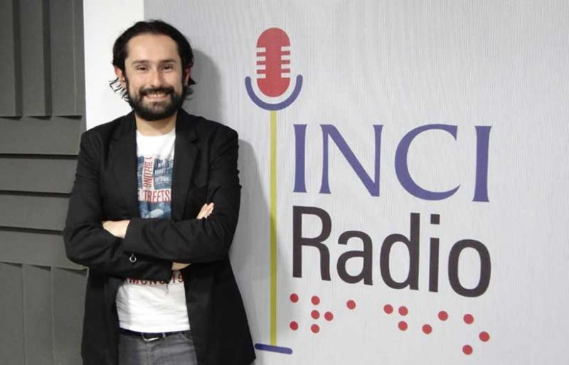 Fotografía, Herny Díaz en la cabina de INCIRadio
