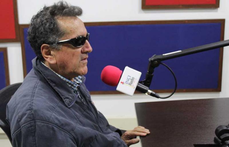 Fotografia, Persona con discapacidad haciendo radio 