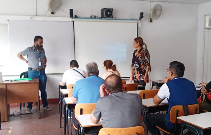 Luis Ignacio Maya en actividades de formación de docentes
