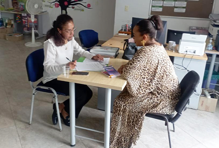 Martha Castro en visita al departamento del Choco, conociendo las necesidades por medio de docentes y directivos de los municipios de Istmina y Tadó