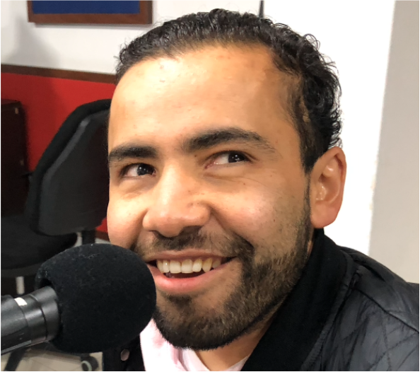 carlos quintero sonrie 