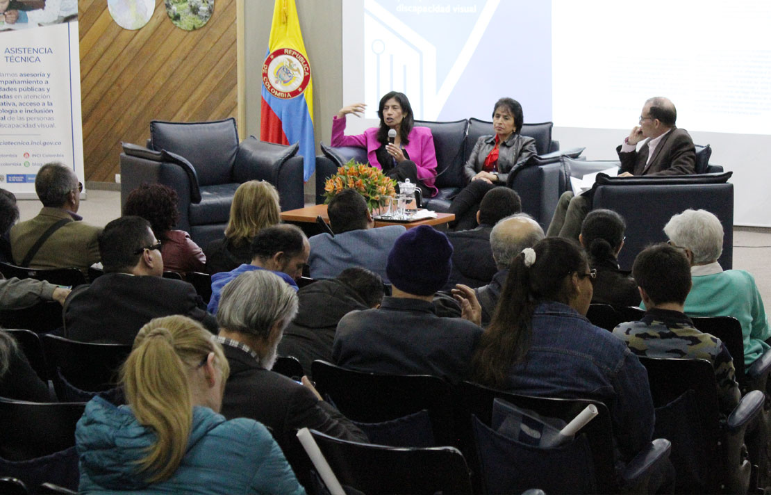 Fotografía, Panel de presentación del libro IGAC