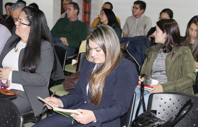 Asistentes del Taller, Funcionarios Públicos