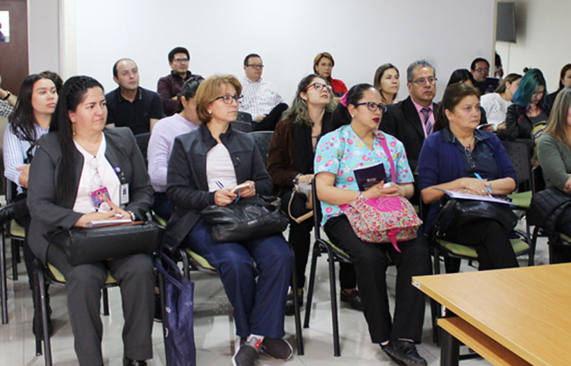 Público asistente al taller. Funcionarios y demás