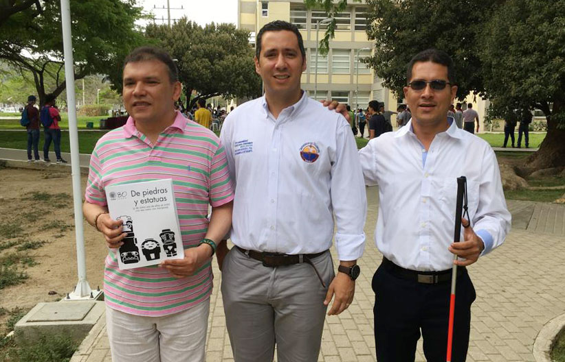 Fotografía, Carlos Parra Dussan junto a directivos de la unimagdalena
