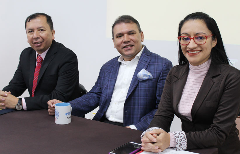 Mesa principal del Evento, con sus panelistas