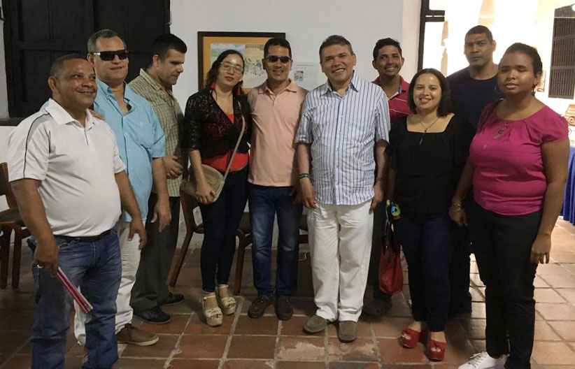 Fotografía, Carlos Parra Dussan con lideres de organizaciones de PDV