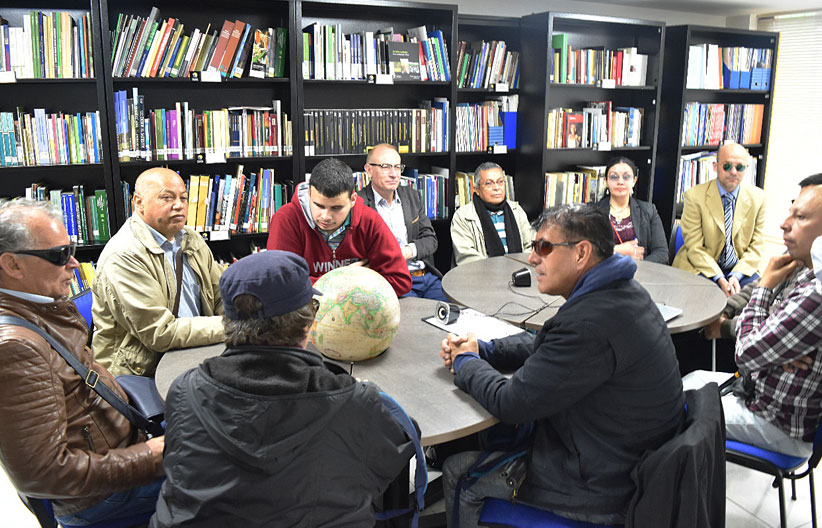 Fotografía, Asistentes al parlamento andino