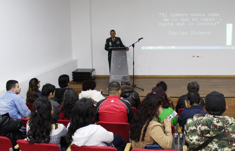 Comandante de la escuela de aviación