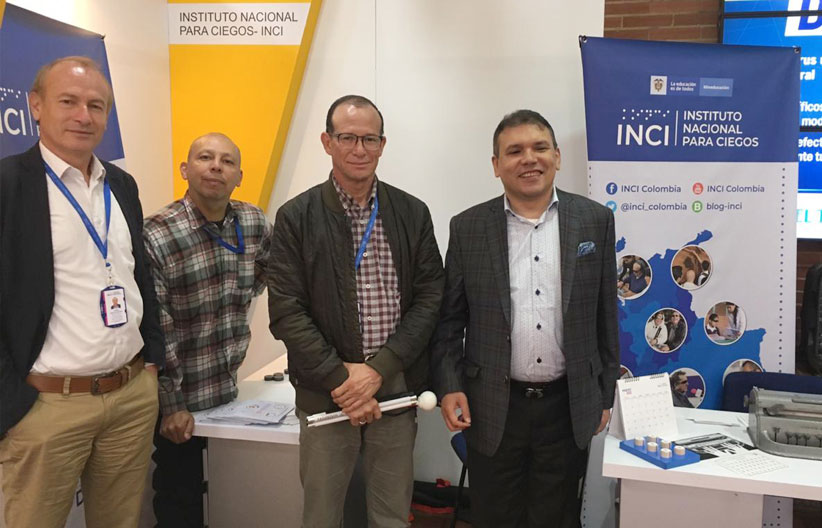 Fotografía, El director del INCI Carlos Parra Dussan Junto al equipo del centro cultural en la sergio arboleda