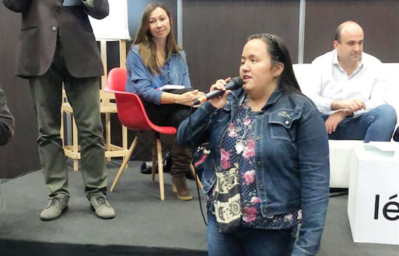 Fotografía, Johanna Hidrobo, en la premiación del concurso  