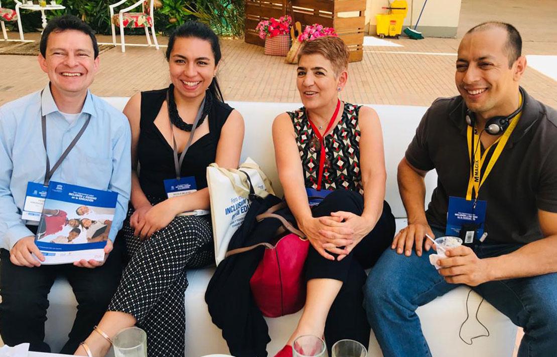 Fotografía, Funcionarios del INCI en el foro de inclusión