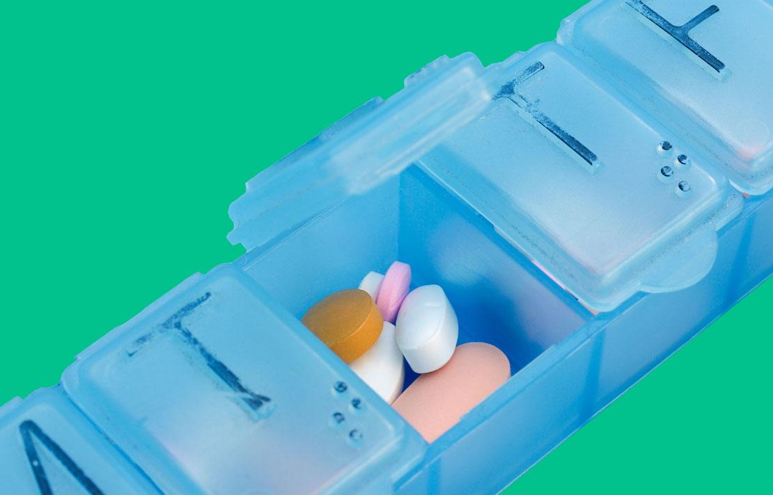 Fotografía, Pastillero en Braille