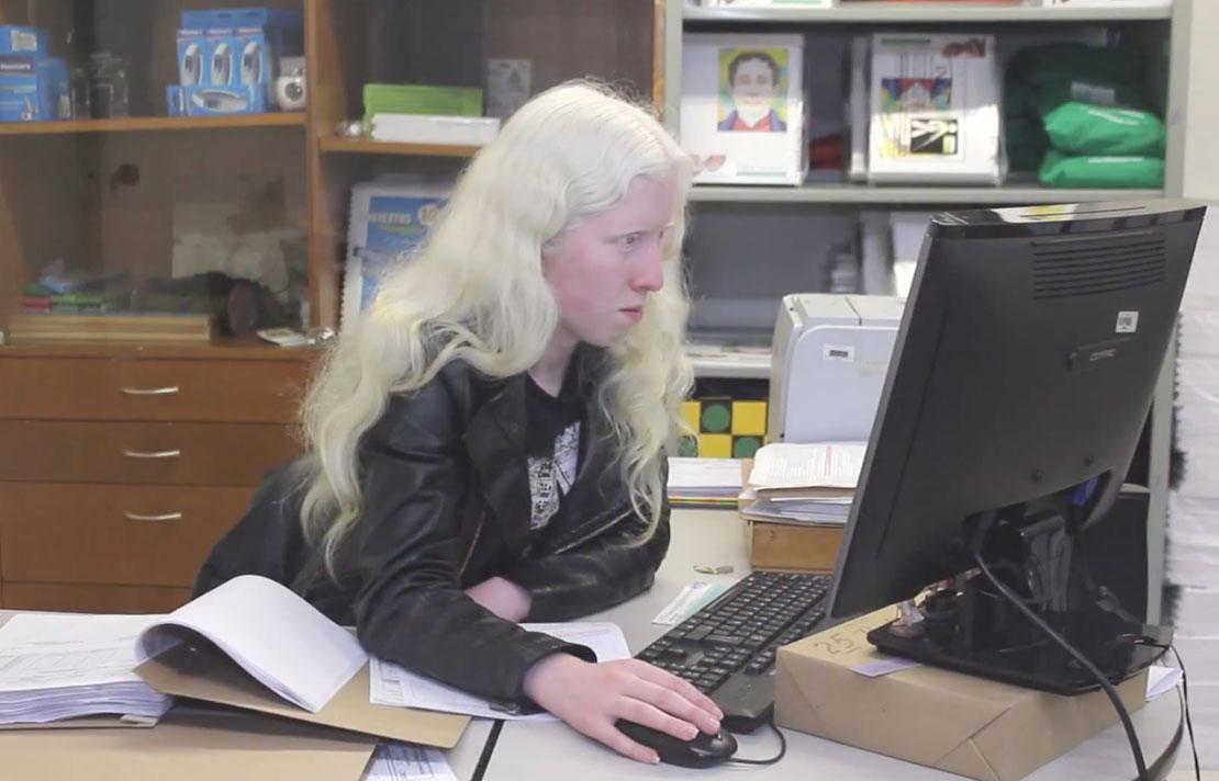 Fotografía, Persona interactuando con un computador