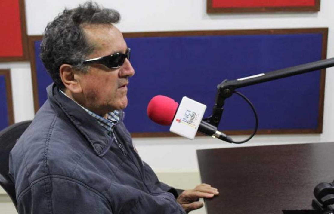 Fotografia, Persona con discapacidad haciendo radio 