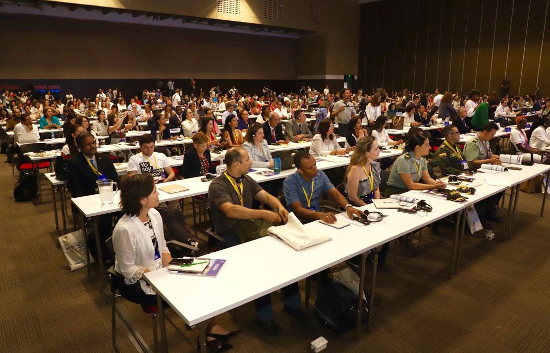 Fotografía, asistentes Foro internacional equidad en la educación
