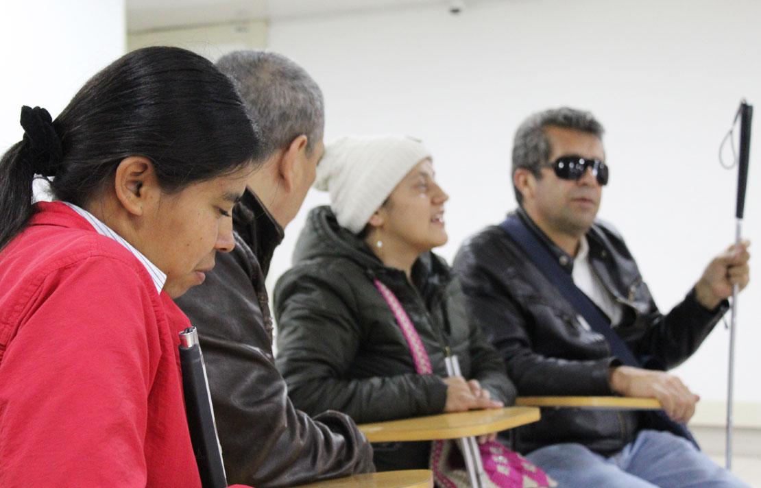 Fotografía, Personas con discapacidad visual en el centro cultural del INCI