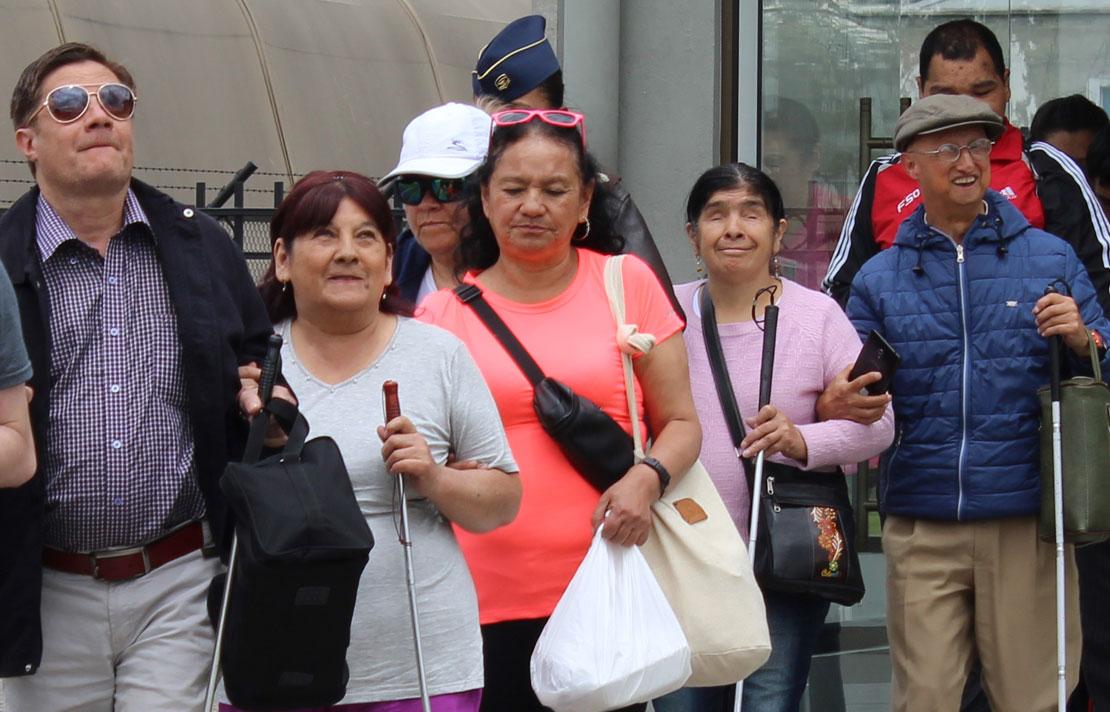 Fotografía, Personas con discapacidad visual reunidas