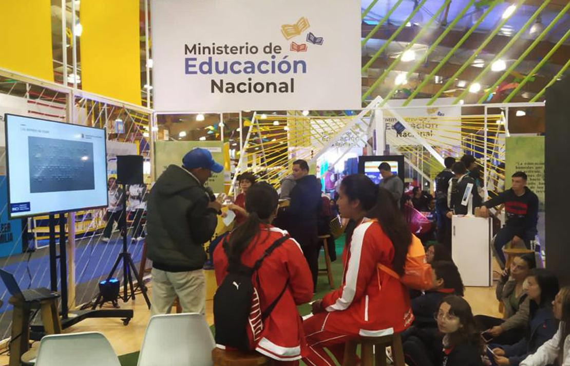 El INCI en el stand del Ministerio de Educación en la Filbo 2023