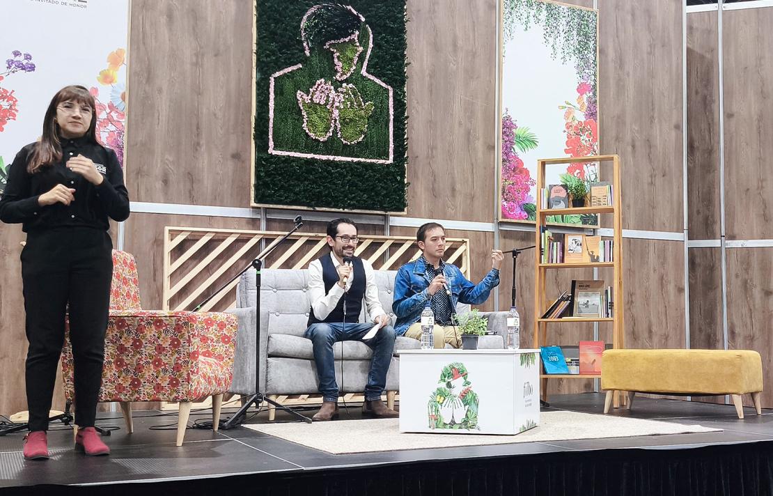 Henry Díaz y Camilo Garnica de INCIRadio acompañando los talleres especializados de braille, audiodescripción, accesibilidad y lenguaje inclusivo