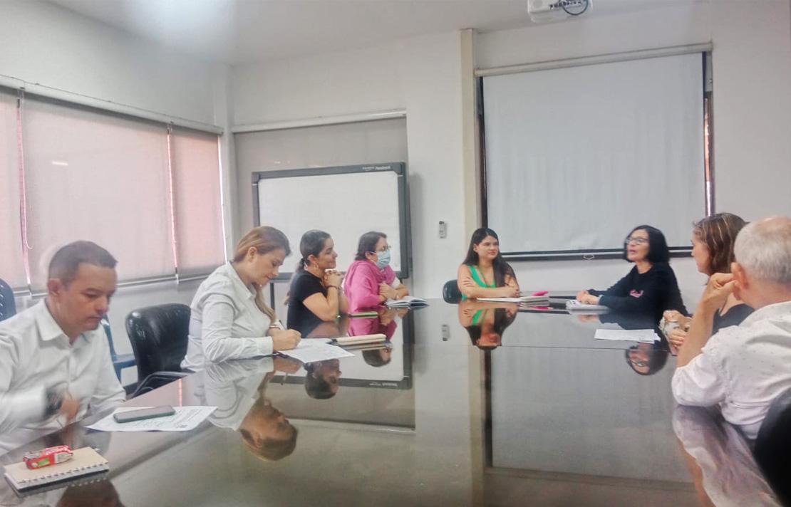 Funcionarios del INCI en el departamento de Risaralda brindando asistencia técnica y orientación sobre el marco legal y normativo.