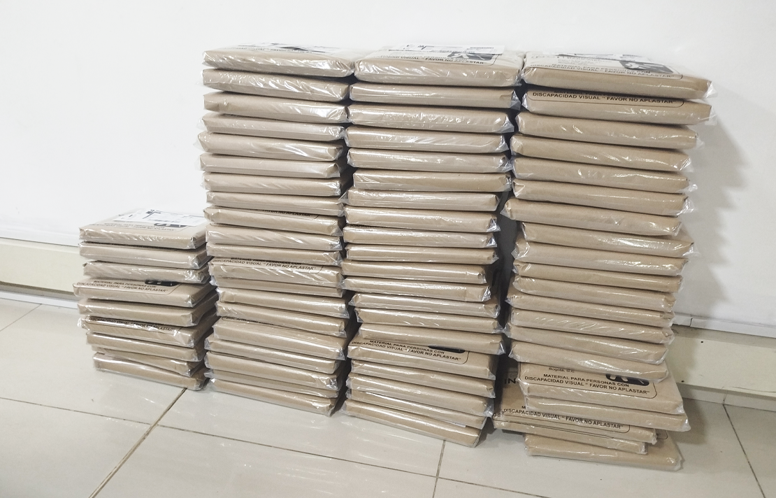 En total fueron 142 kits de material especializados que se entregaron desde el Instituto Nacional para Ciegos