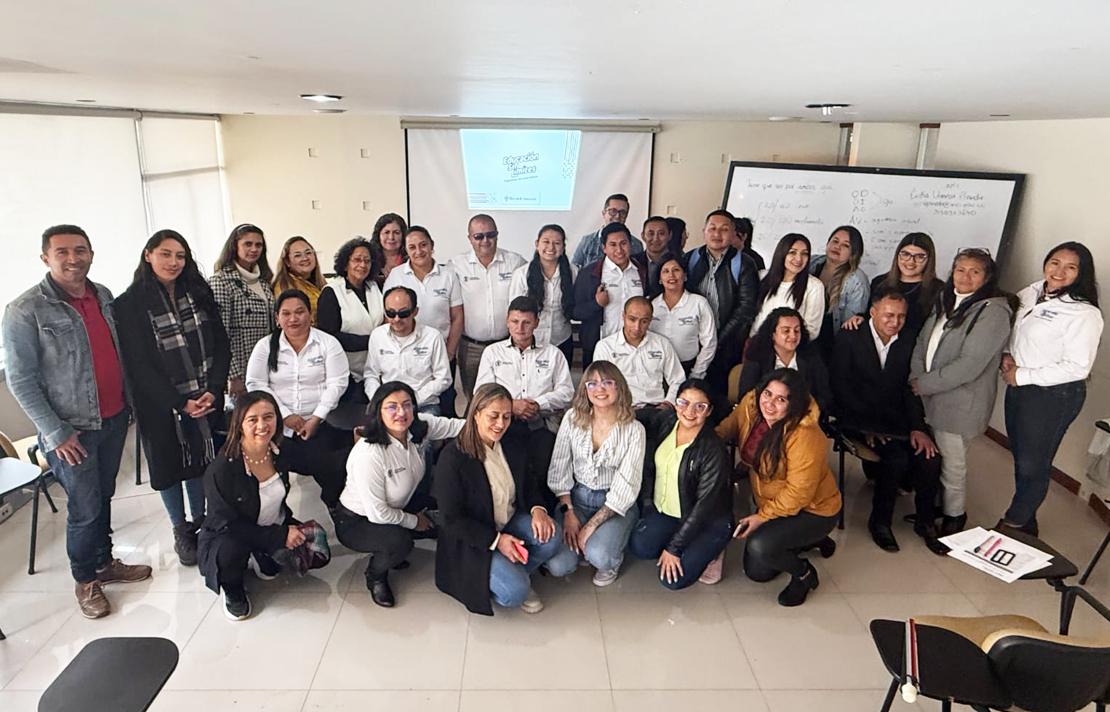 Docentes de apoyo y funcionarios en áreas tiflológicas de la Secretaria de Educación de Boyacá que hacen parte del programa Sin Limites