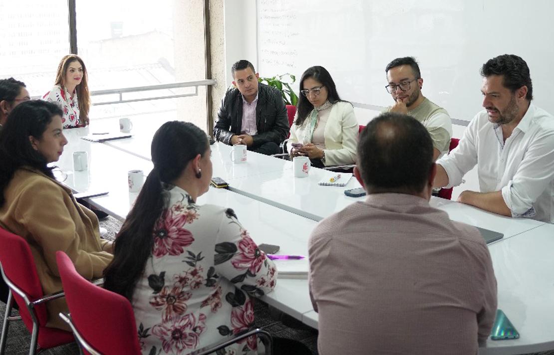 Funcionarios del INCI en visita a la Fundación Colombo Germana en Bogotá