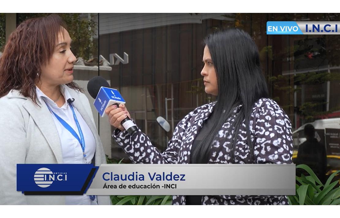 Julieth Hernández entrevistando a Claudia Valdez funcionaria del INCI , que hace parte del Área de Educación