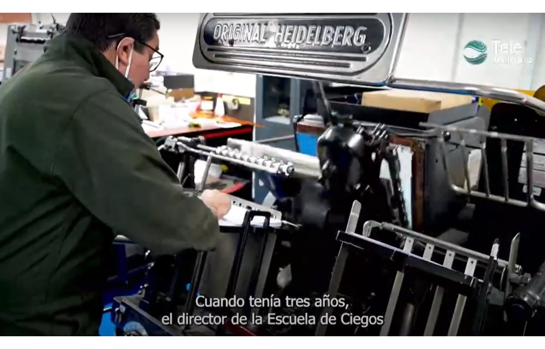 Captura de pantalla del canal Teleamiga donde realizó una nota sobre la Imprenta Nacional para Ciegos del INCI