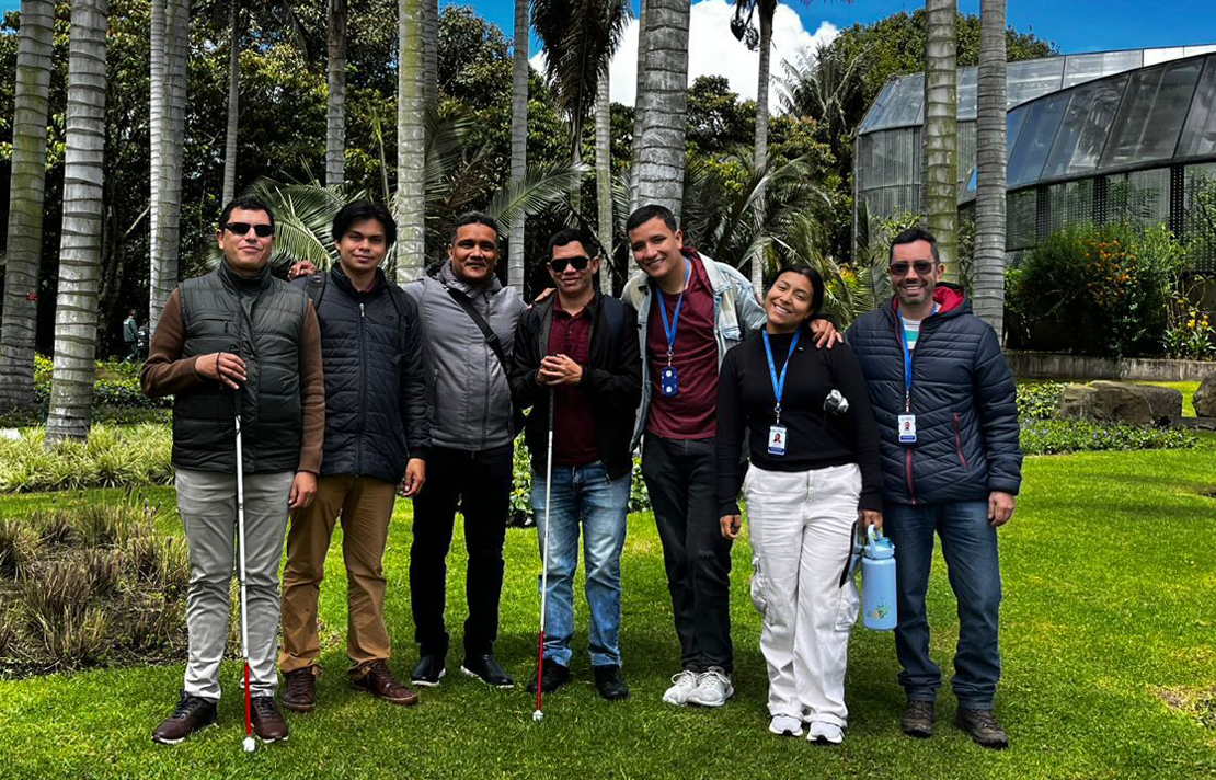 Equipo de Accesibilidad en su visita al Jardín Botánico