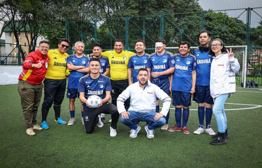 equipo de millonarios de personas con discapacidad visual