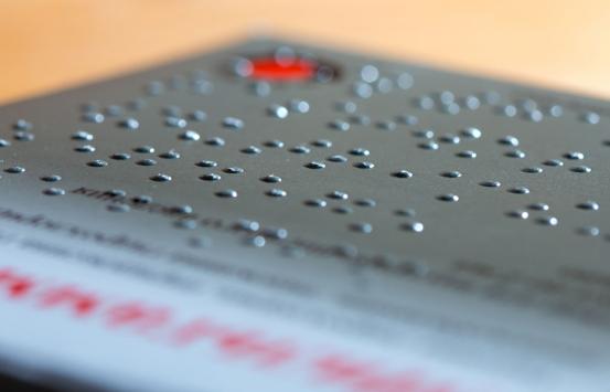 Fotografía, Tablilla de zinc para imprimir braille